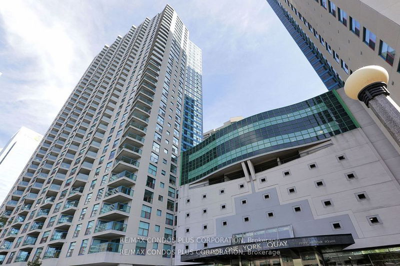 77 Harbour Sq, unit 601 for sale