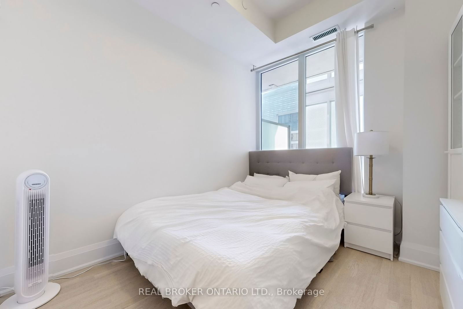 88 Cumberland St, unit 1801 for sale