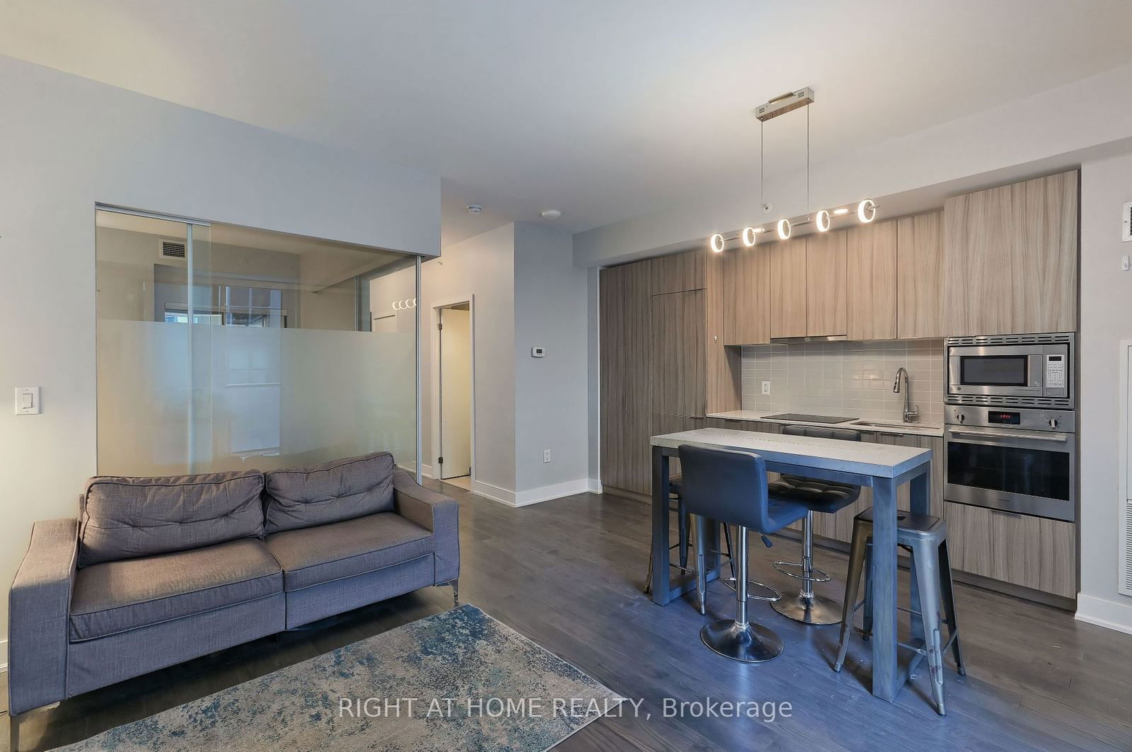 955 Bay St, unit 605 for rent