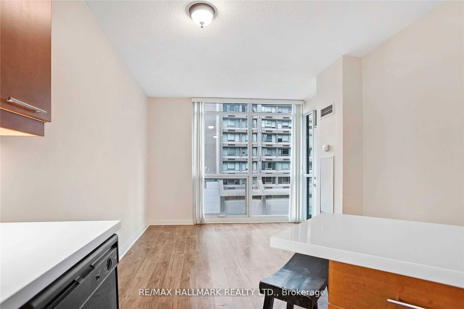 1121 Bay St, unit 505 for sale - image #9