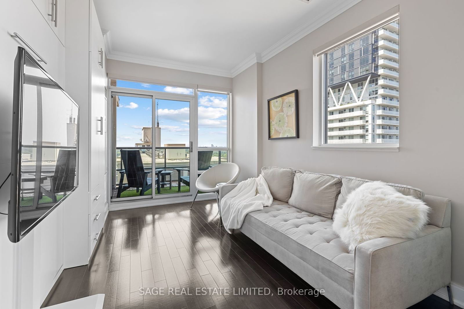 88 Broadway Ave, unit PH5 for sale