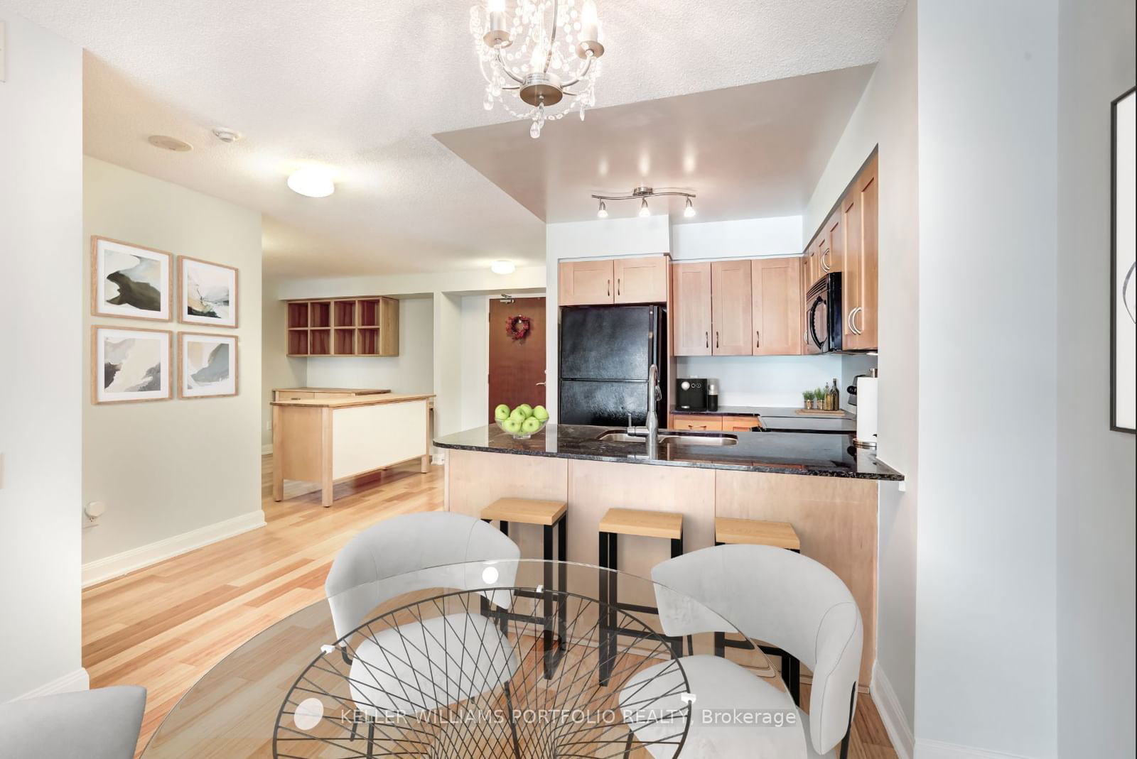 2181 Yonge St, unit 709 for sale - image #8