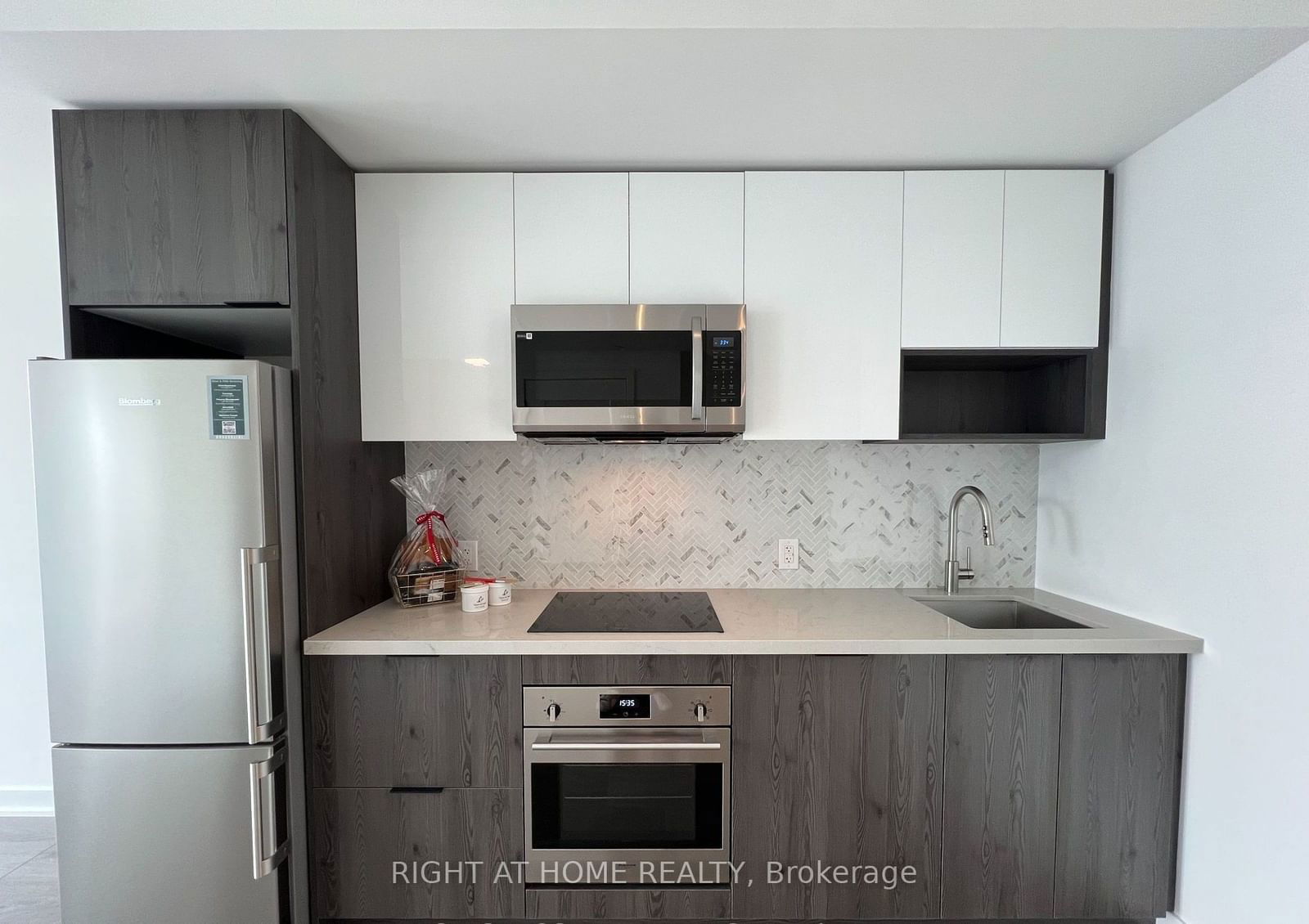 5 Defries St, unit 3006 for rent - image #14