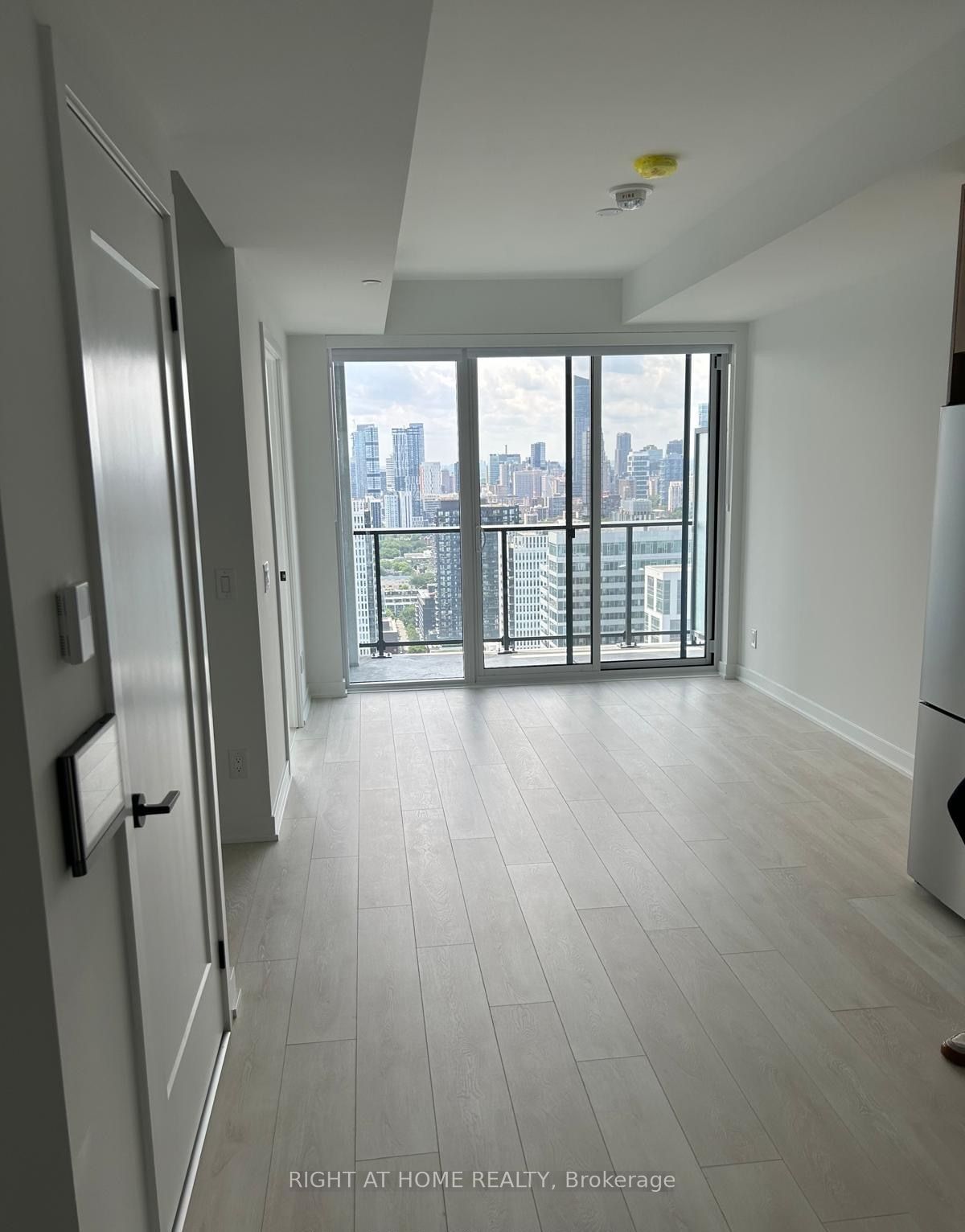 5 Defries St, unit 3006 for rent - image #2