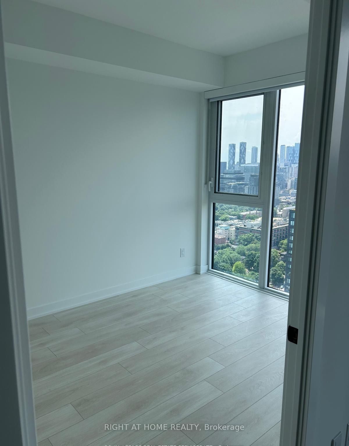 5 Defries St, unit 3006 for rent - image #4