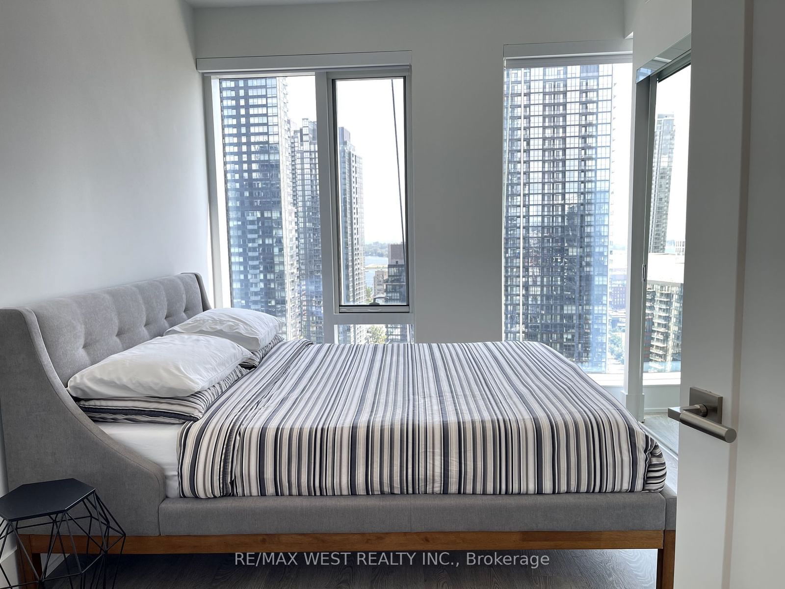 470 Front St W, unit 1712 for rent - image #17