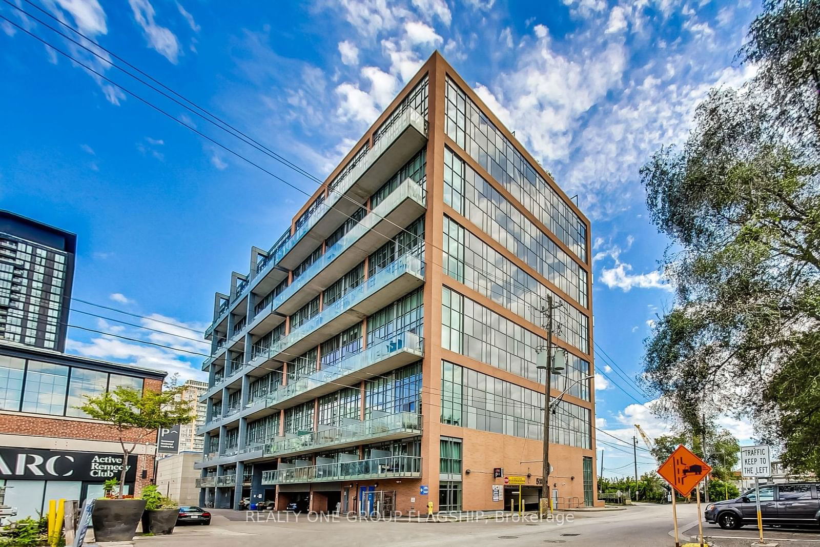 5 Hanna Ave, unit 617 for sale - image #3