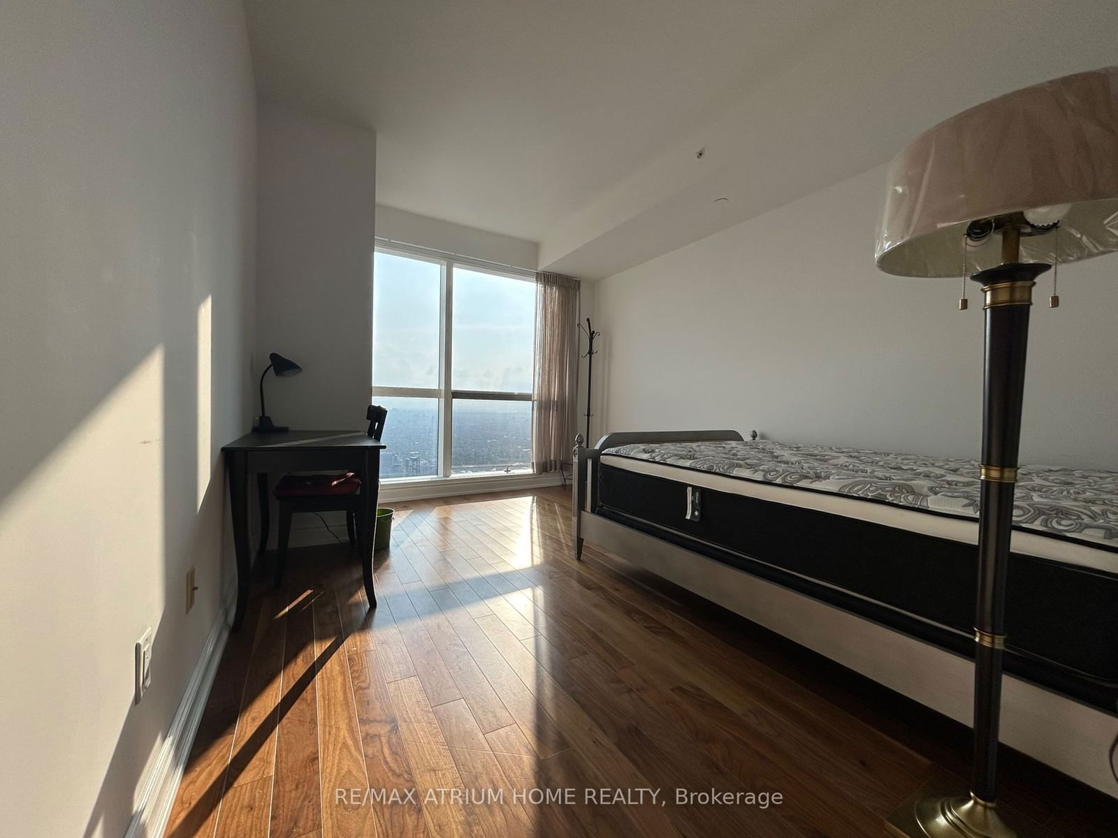 388 Yonge St, unit 7010 for rent - image #11