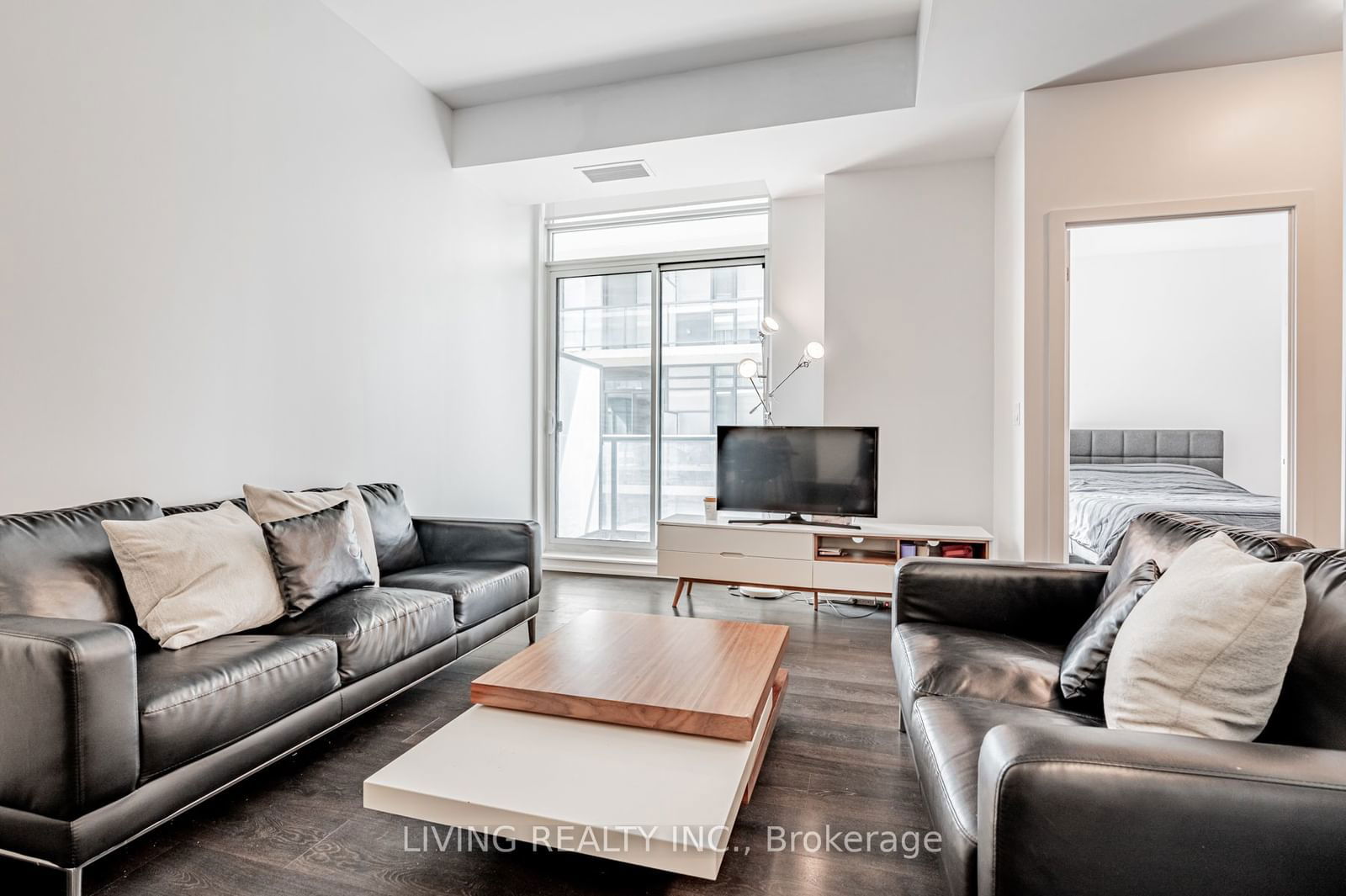 297 College St, unit 701 for rent - image #10