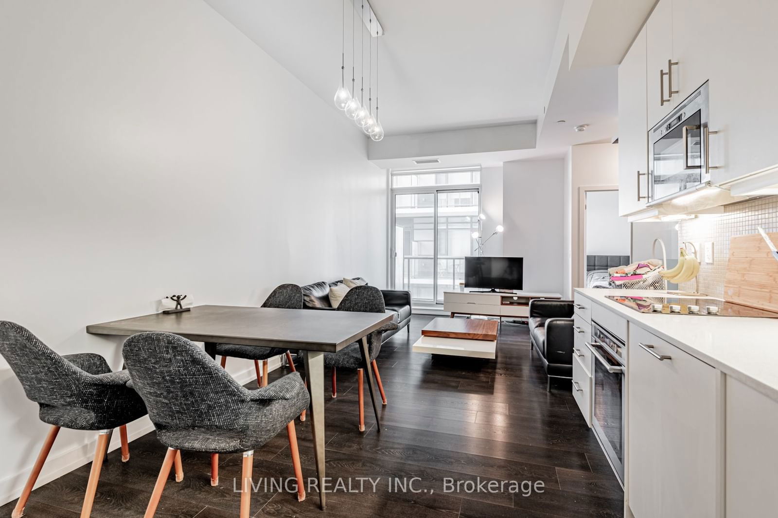 297 College St, unit 701 for rent - image #5