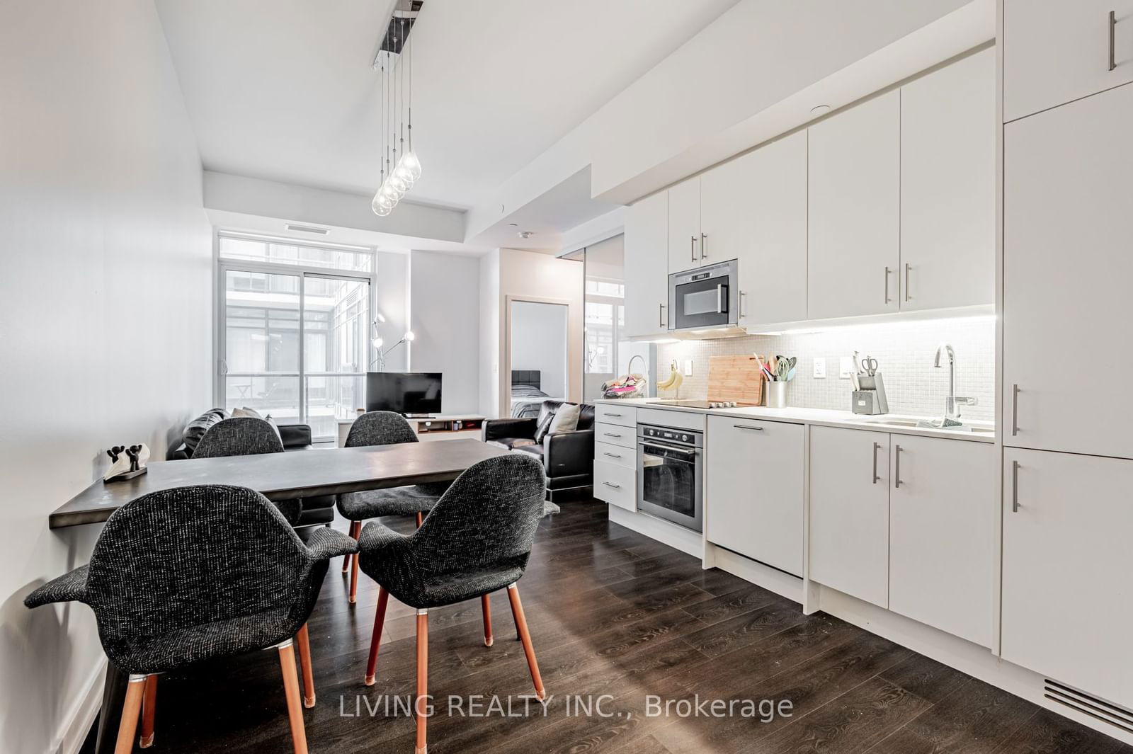 297 College St, unit 701 for rent - image #7