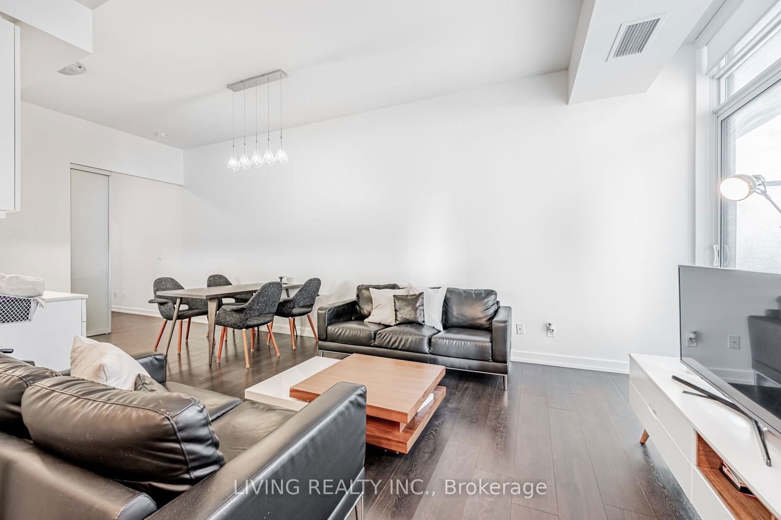 297 College St, unit 701 for rent - image #8