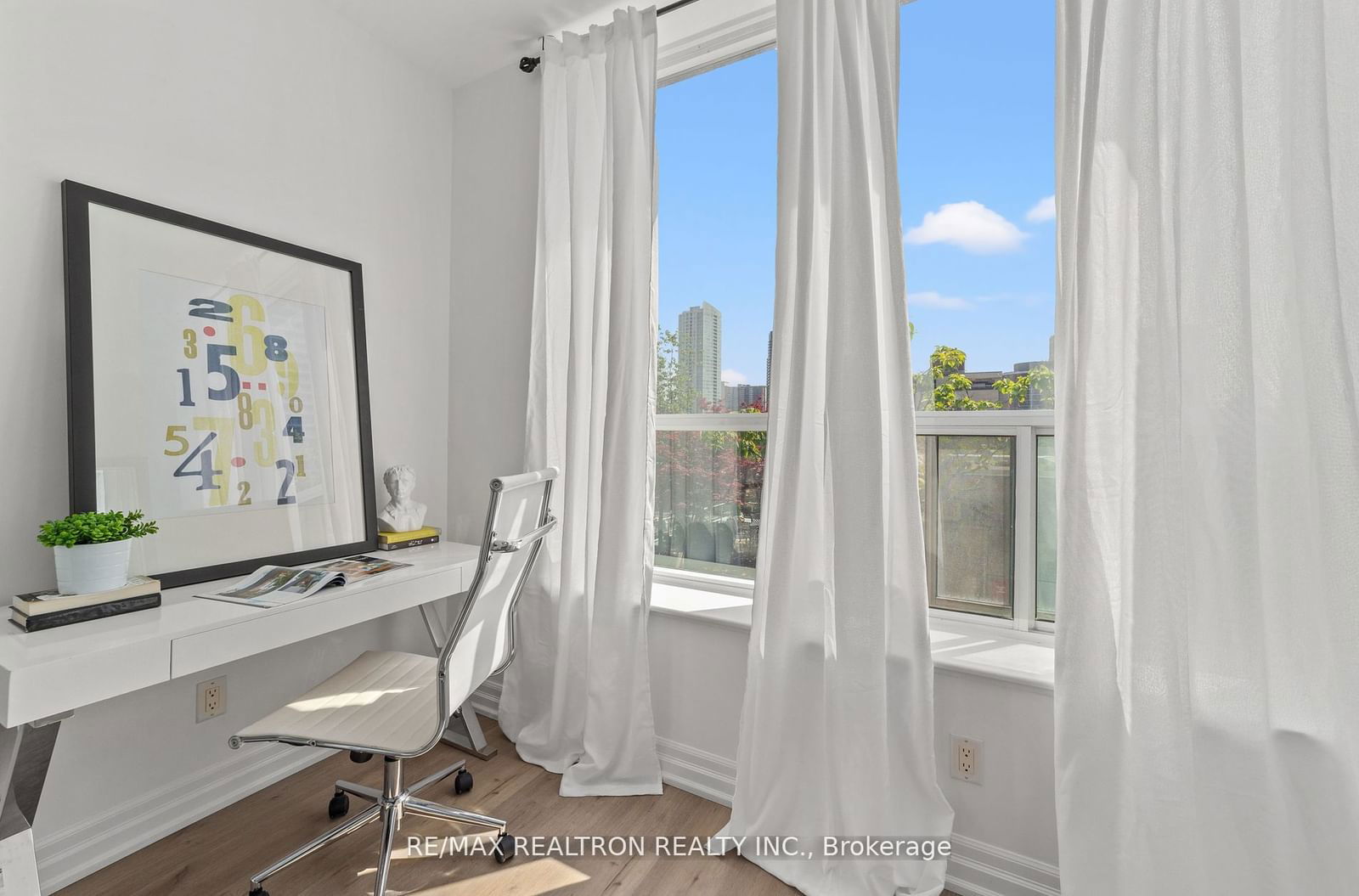 70 Alexander St, unit 707 for sale - image #13