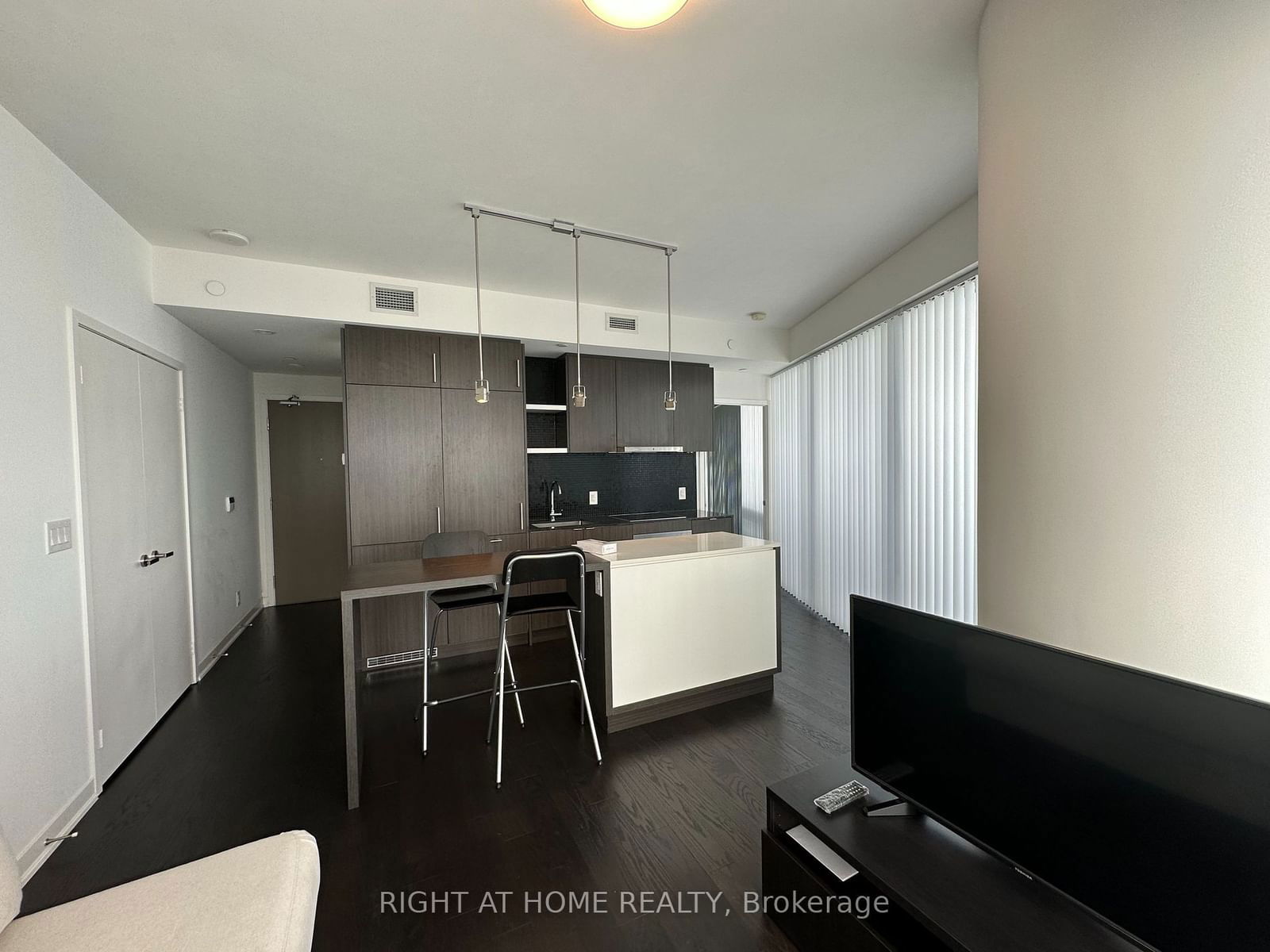 100 HARBOUR St, unit 5807 for rent - image #2