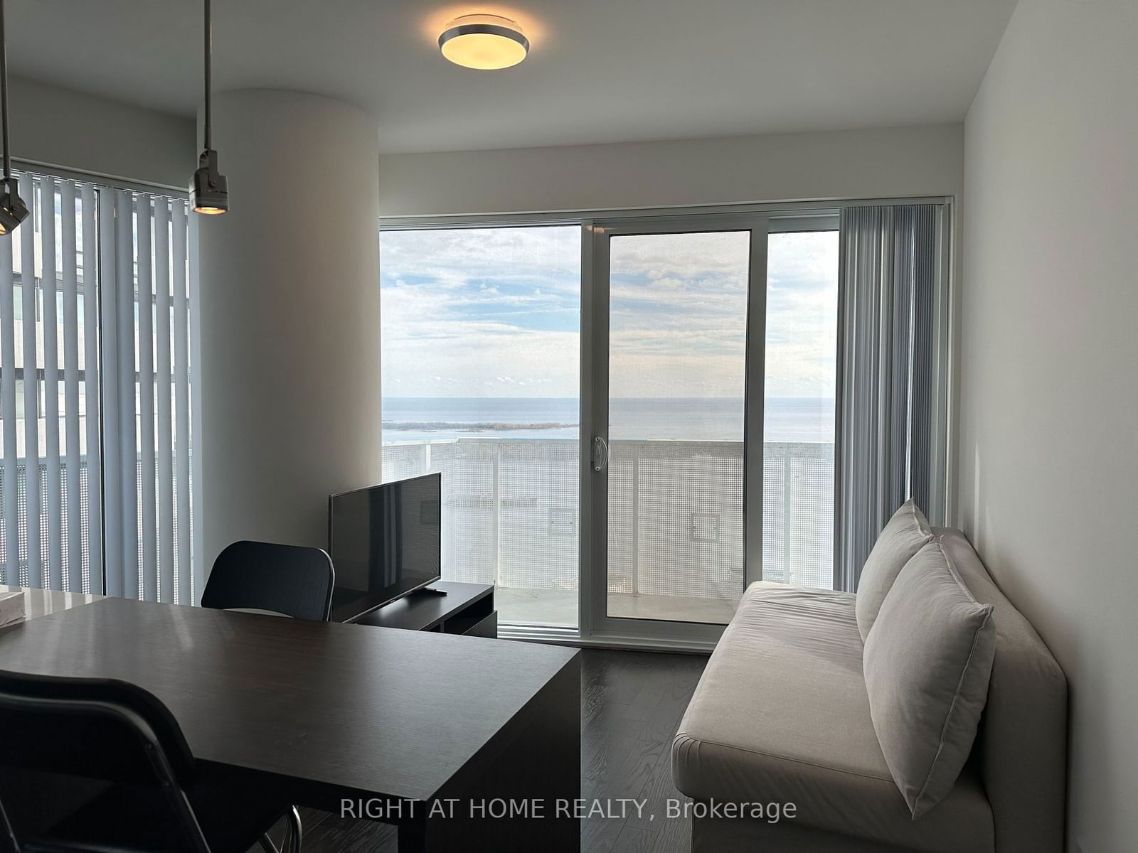 100 HARBOUR St, unit 5807 for rent - image #5