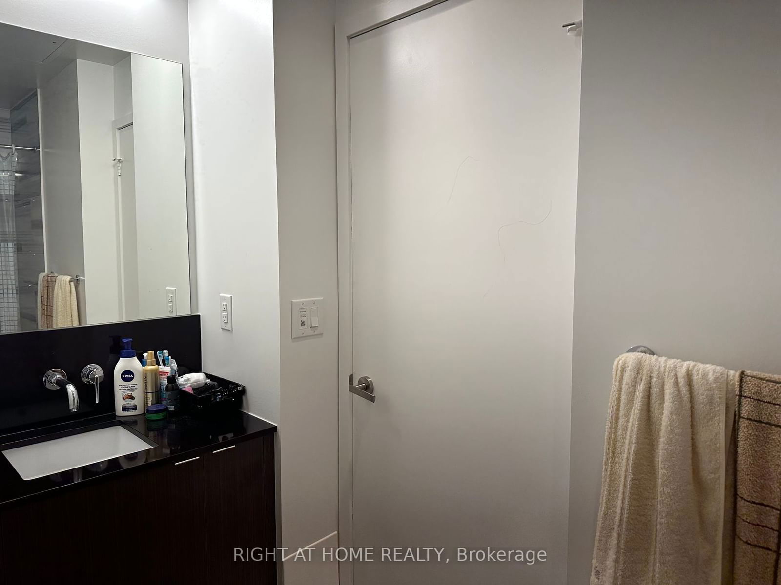 100 HARBOUR St, unit 5807 for rent - image #7