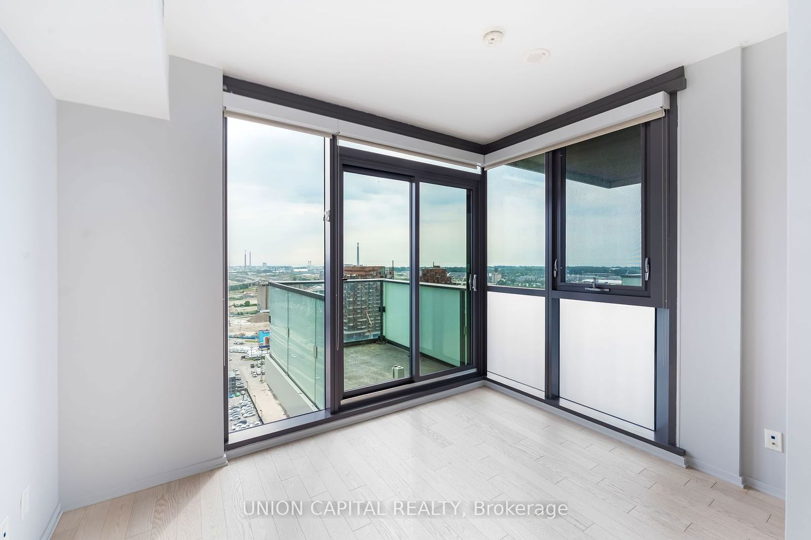 16 Bonnycastle St, unit 2007 for sale - image #12