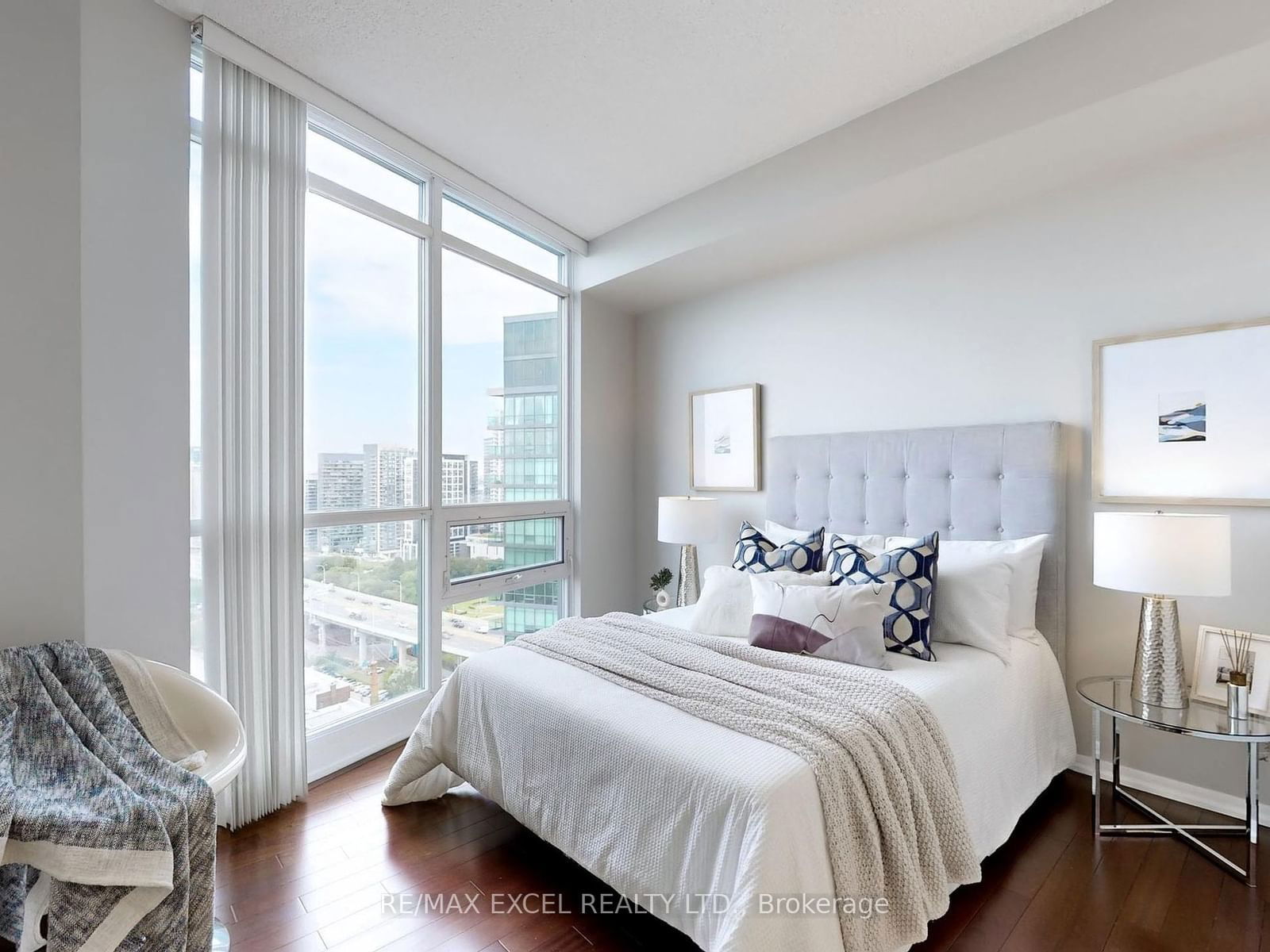 219 Fort York Blvd, unit 2609 for sale