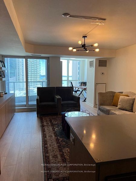 208 Queens Quay W, unit 603 for rent - image #4