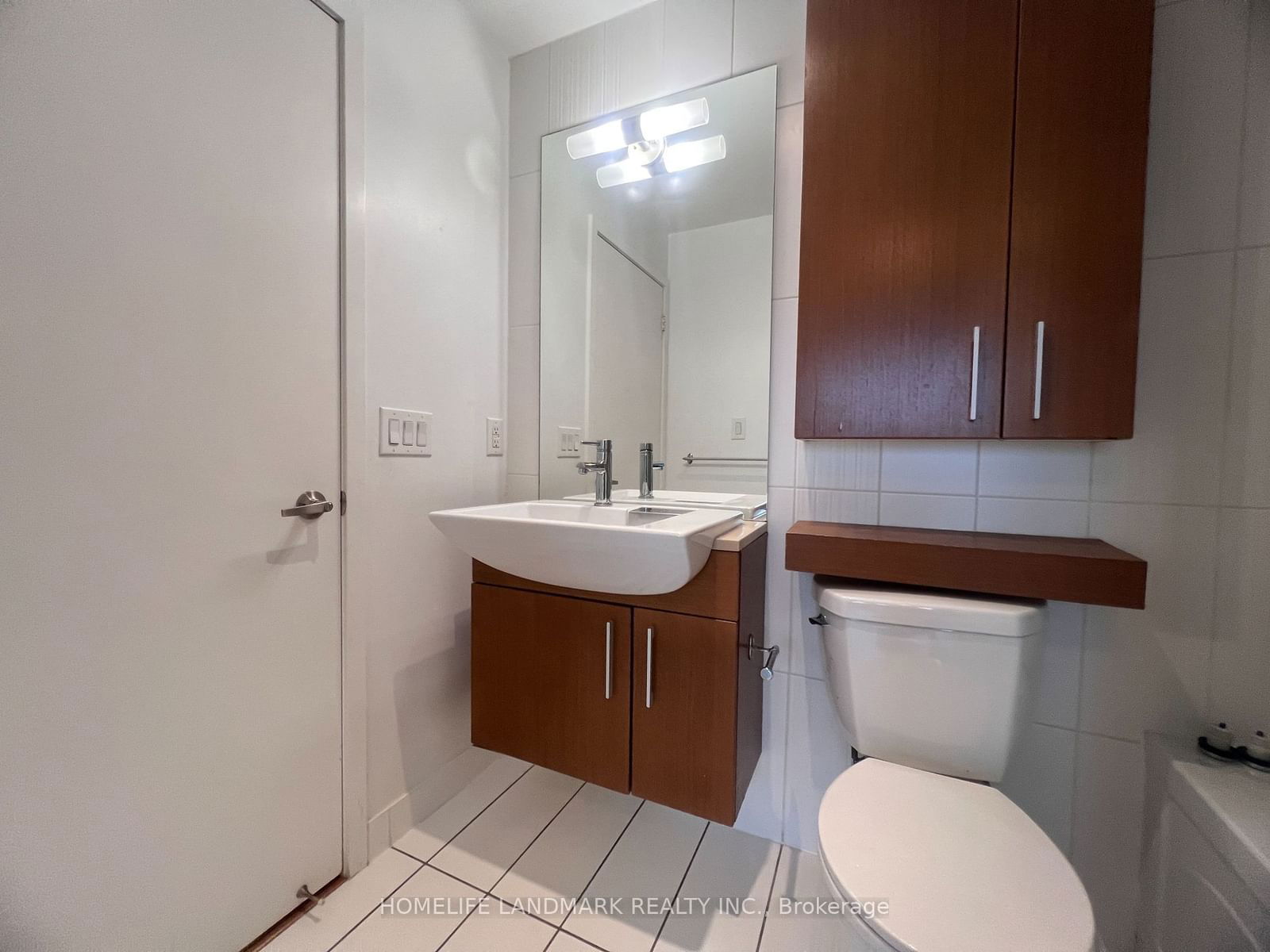 8 Telegram Mews, unit 702 for rent - image #9