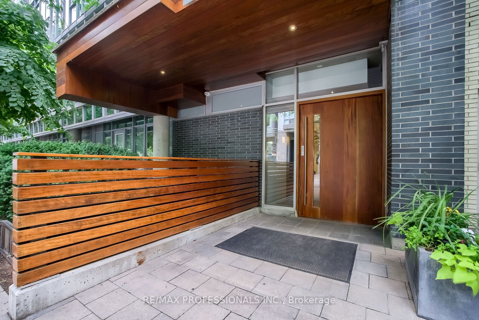 20 Stewart St, unit 204 for sale - image #14