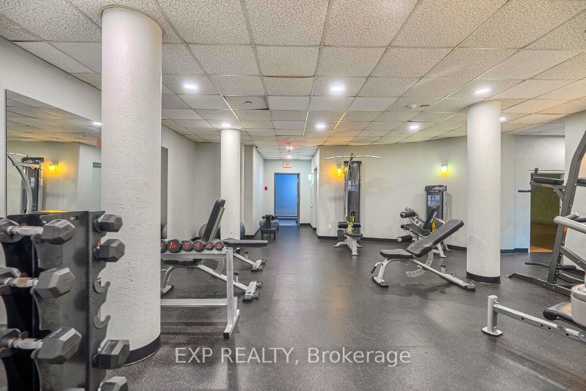 5765 Yonge St, unit Ph601 for sale - image #3