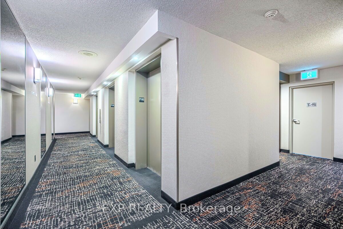 5765 Yonge St, unit Ph601 for sale - image #36