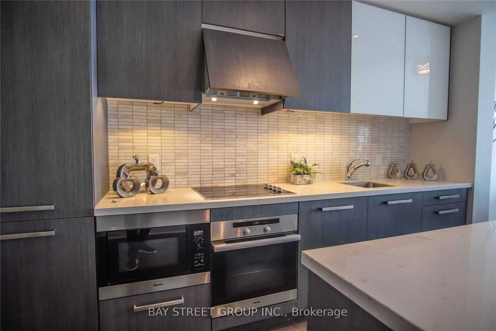 8 The Esplanade, unit 4006 for rent - image #3