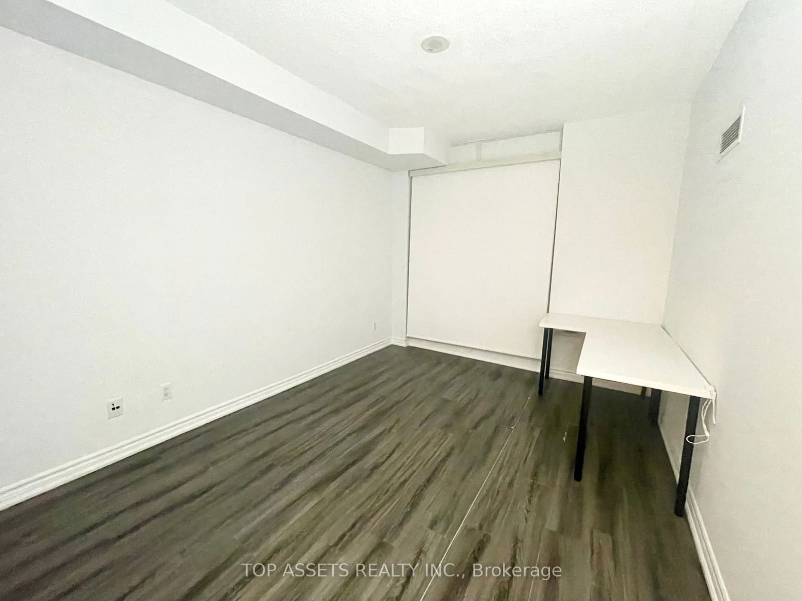 761 Bay St, unit 3306 for rent