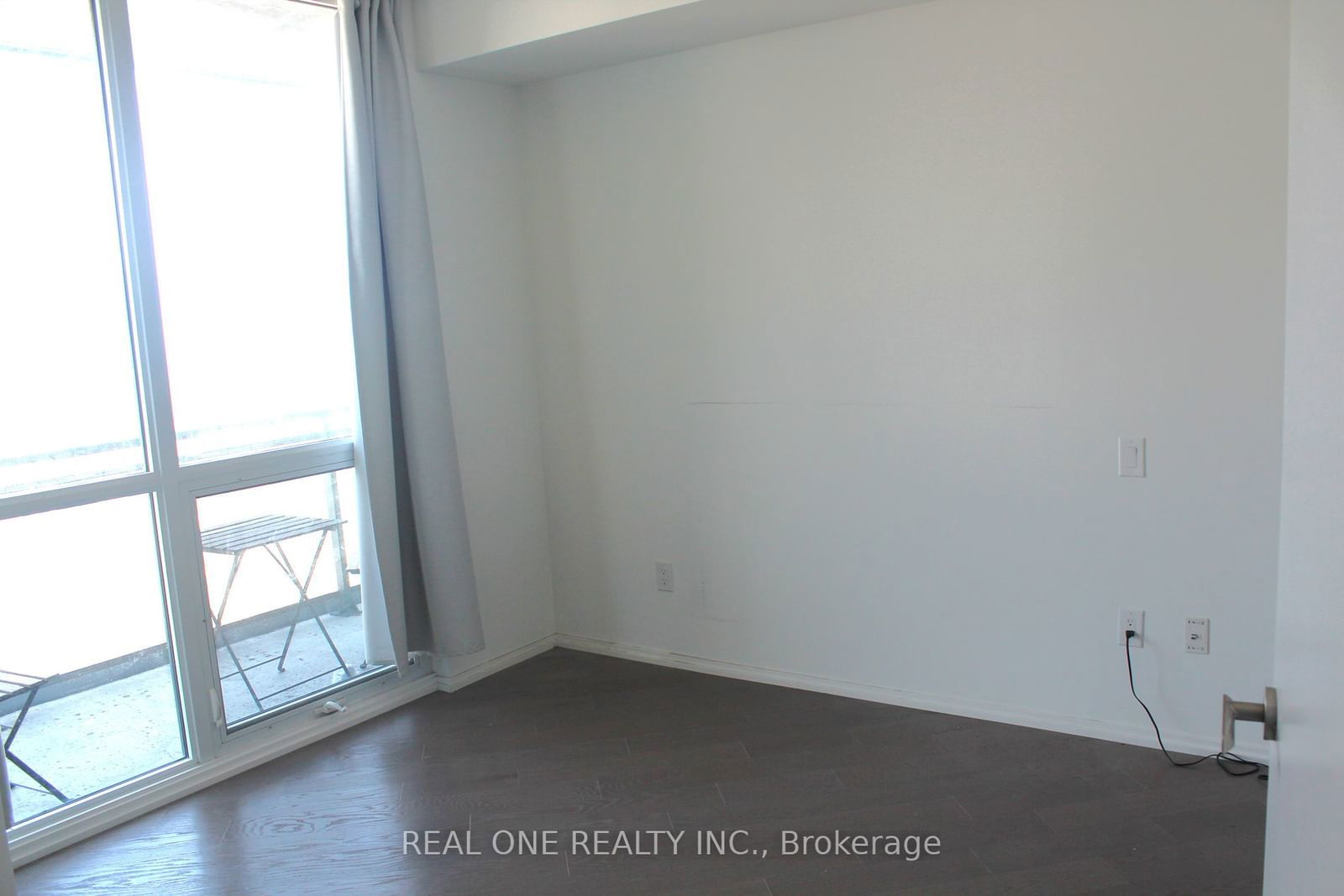 45 Charles St E, unit 4210 for rent