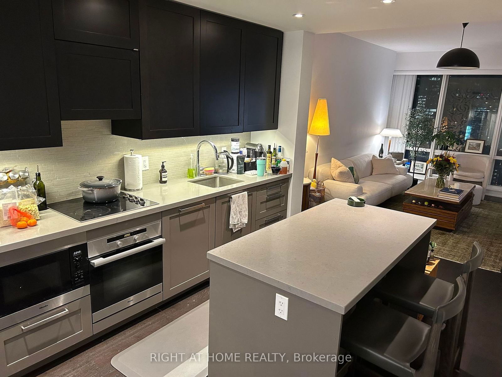 8 The Esplanade, unit 4106 for rent