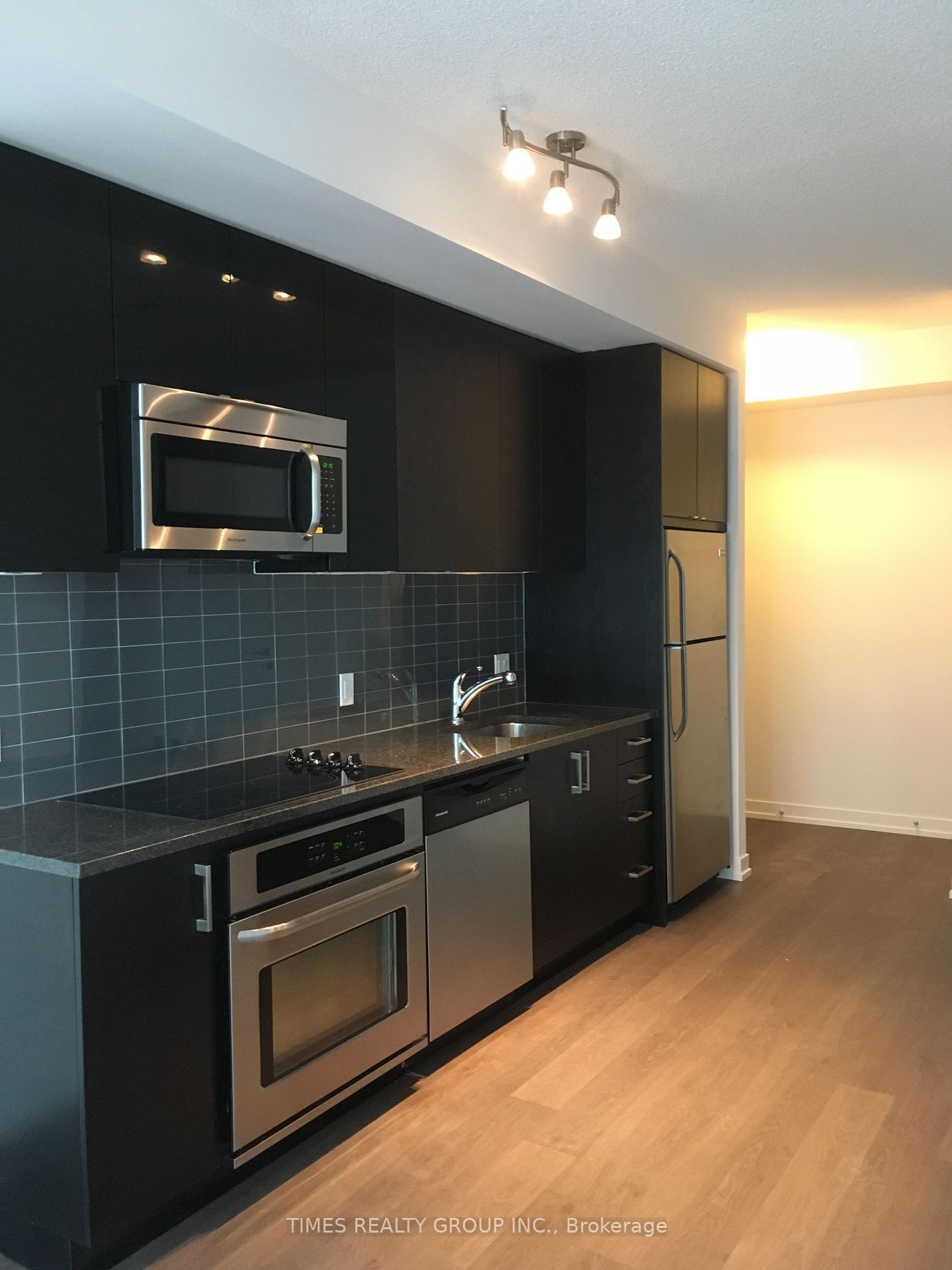 98 Lillian St, unit 1211 for sale