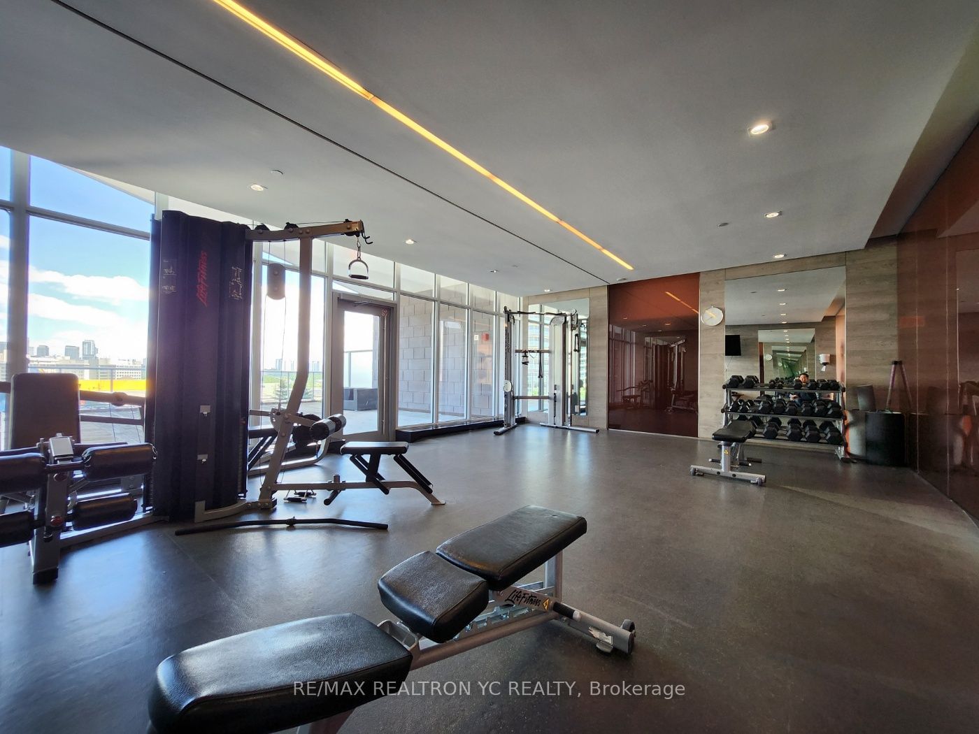 121 McMahon Dr, unit 1503 for sale - image #4