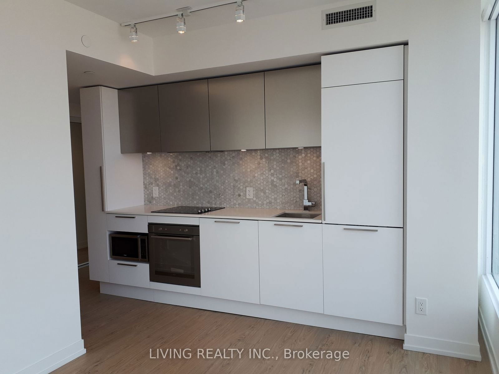 85 Wood St, unit 3106 for rent - image #2