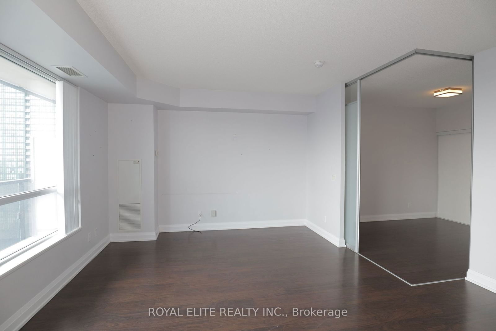 5 Sheppard Ave, unit 2926 for rent - image #4