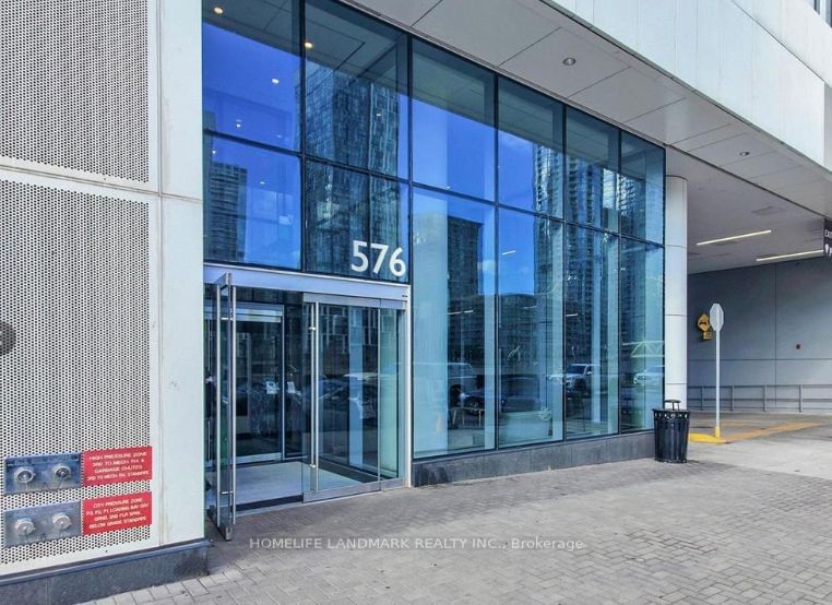 576 Front St W, unit 920 for sale