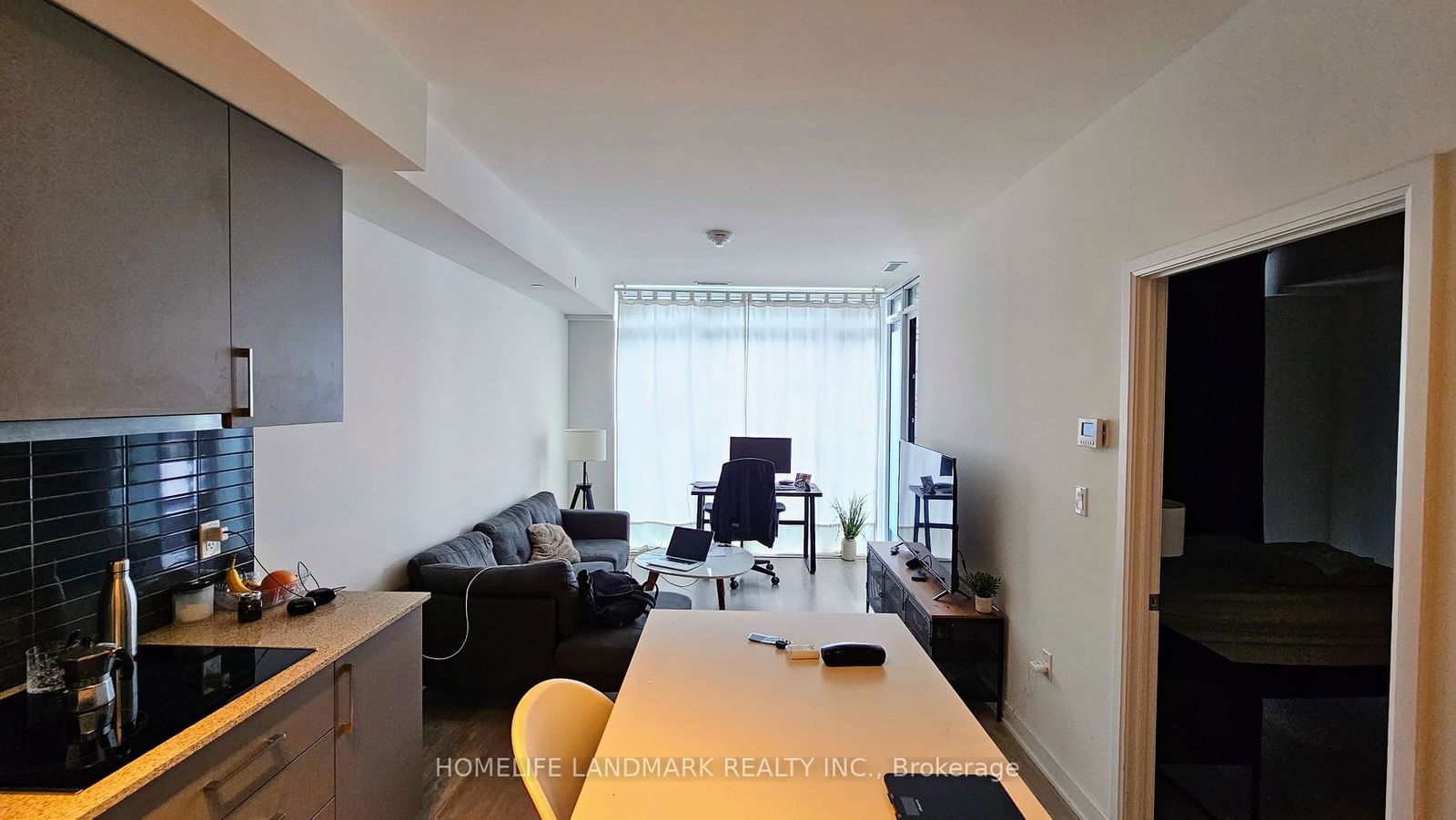 576 Front St W, unit 920 for sale - image #9