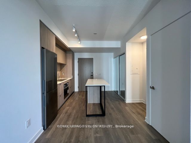 35 Tubman Ave, unit 1018 for sale