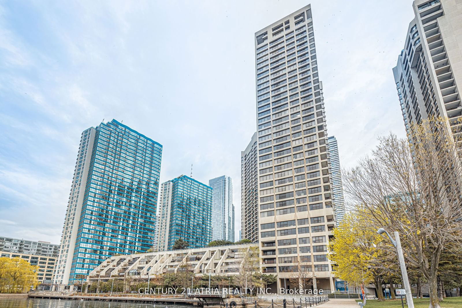 65 Harbour Sq, unit 1401 for sale - image #35