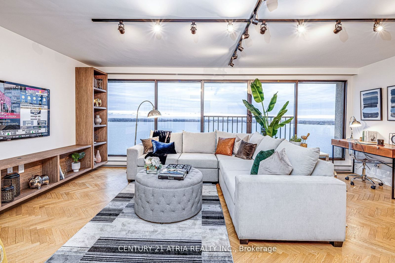 65 Harbour Sq, unit 1401 for sale - image #6