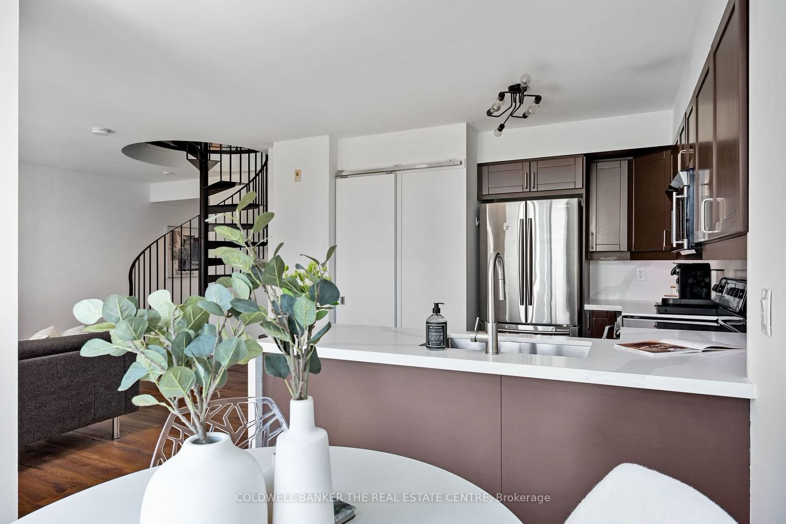 77 Lombard St, unit 712 for sale - image #6