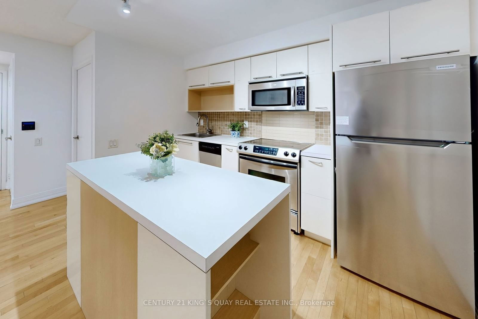 21 Carlton St, unit 1301 for rent - image #9