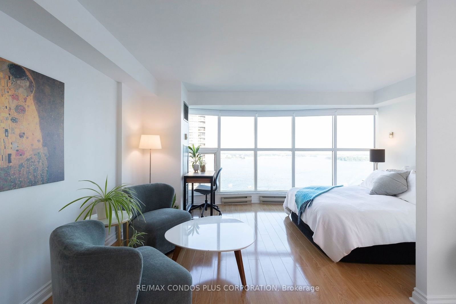 99 Harbour Sq, unit 3105 for sale - image #2