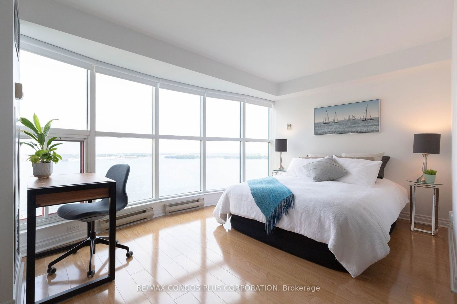 99 Harbour Sq, unit 3105 for sale - image #3