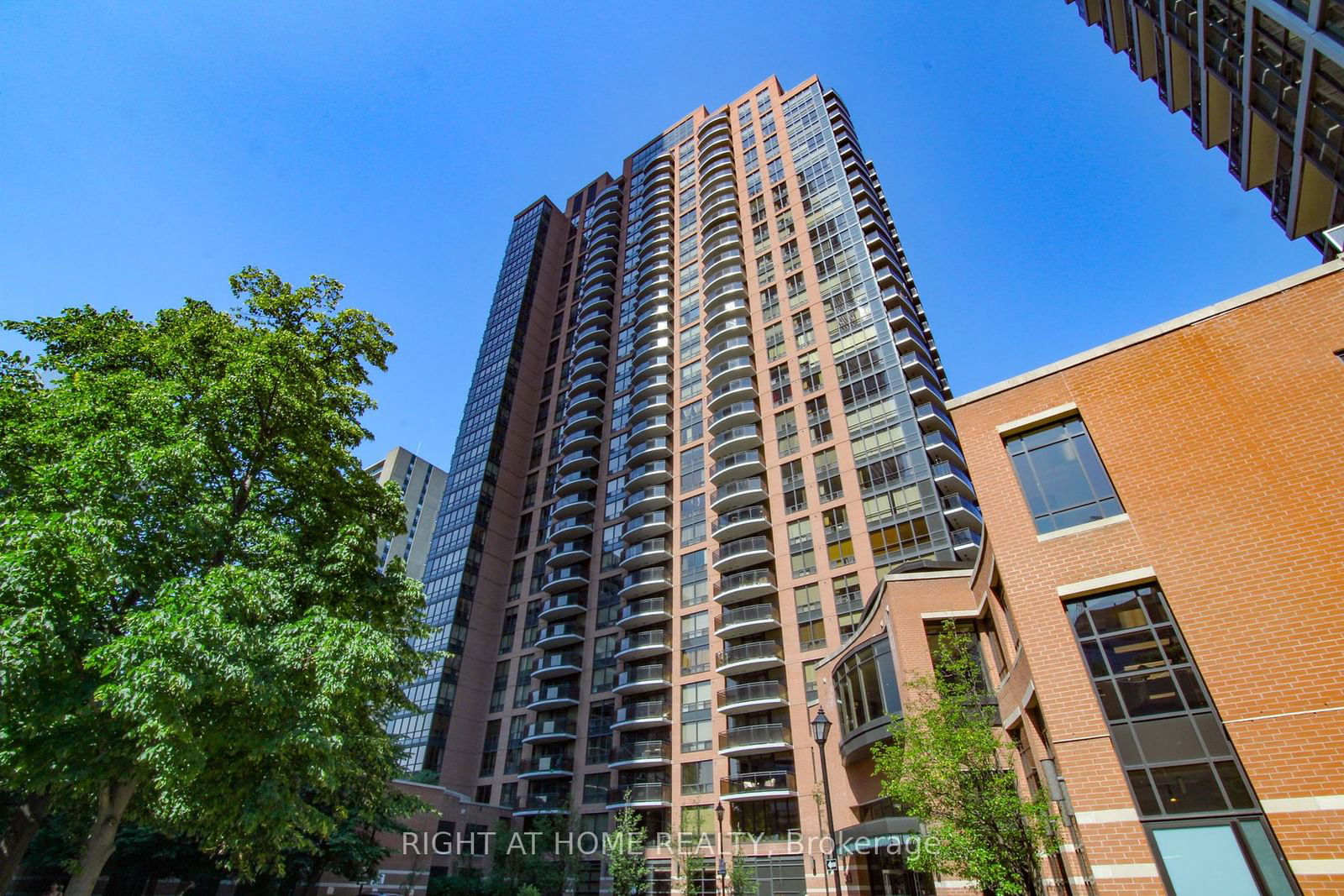 33 Sheppard Ave E, unit 1503 for sale - image #1