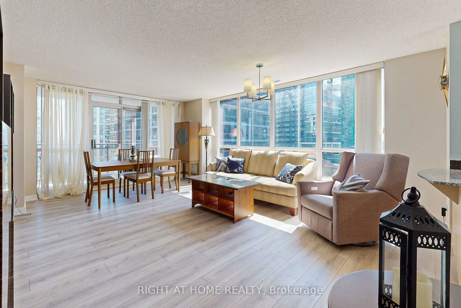 33 Sheppard Ave E, unit 1503 for sale - image #11