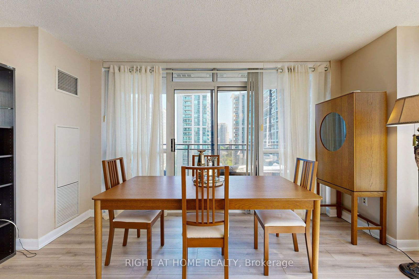 33 Sheppard Ave E, unit 1503 for sale - image #13