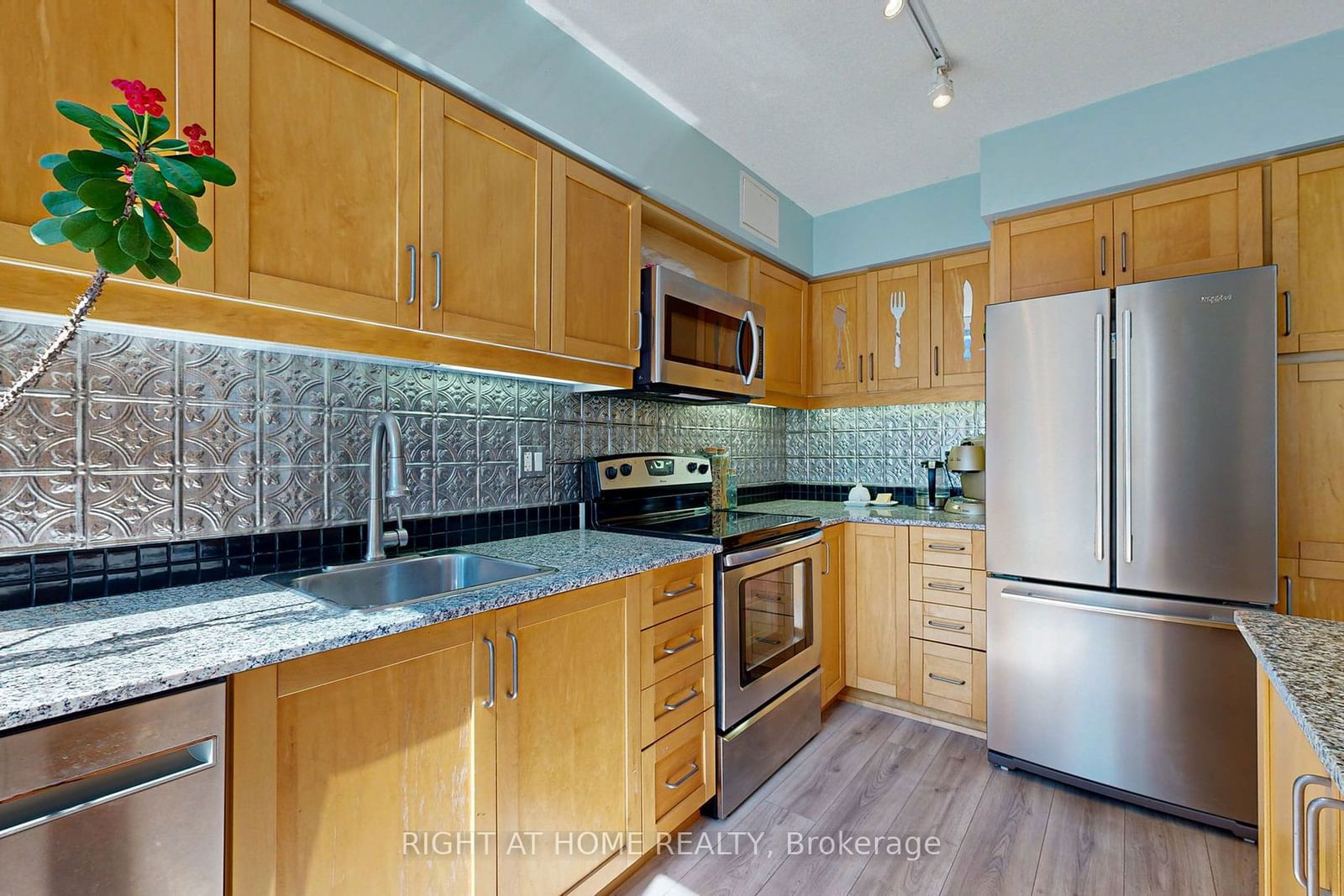 33 Sheppard Ave E, unit 1503 for sale - image #8