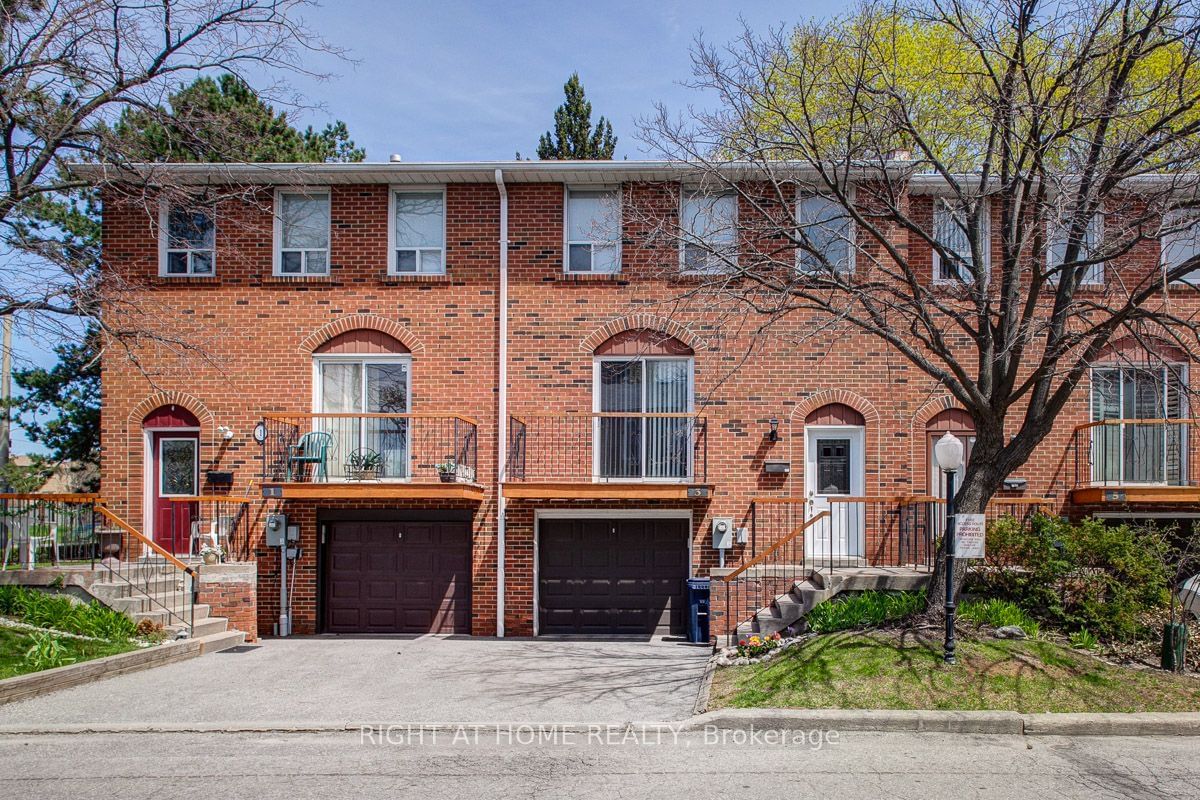 25 Black Hawkway Townhouses, North York, Toronto