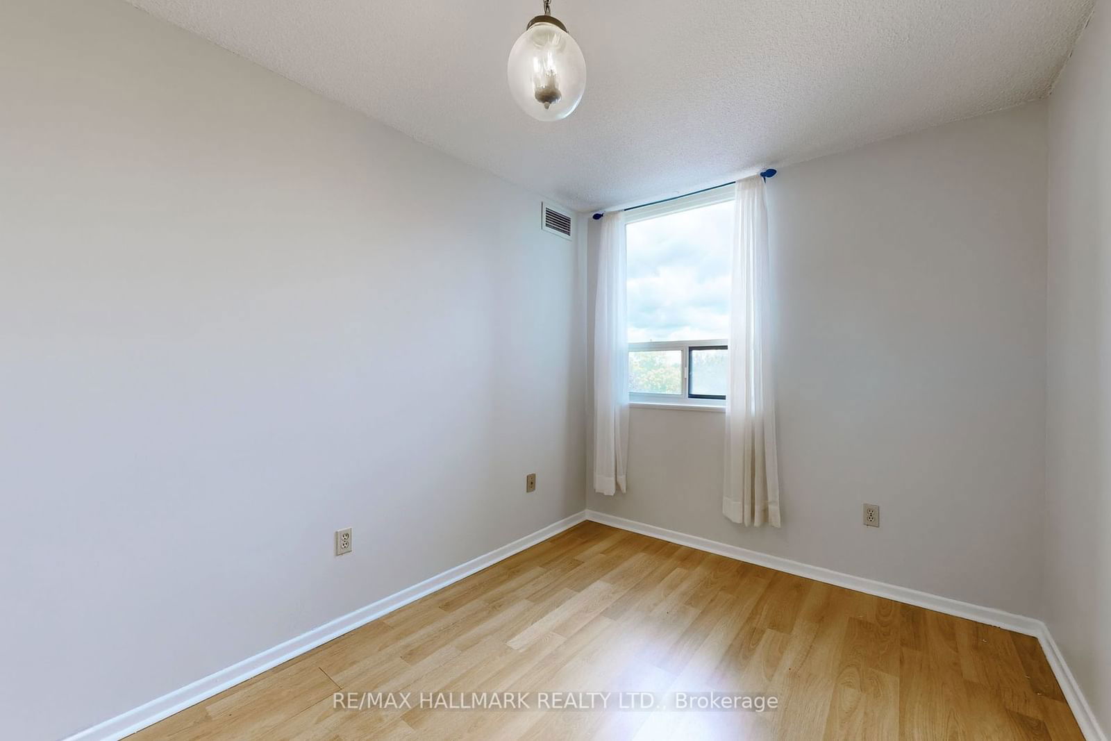 10 Muirhead Rd, unit 505 for sale - image #8